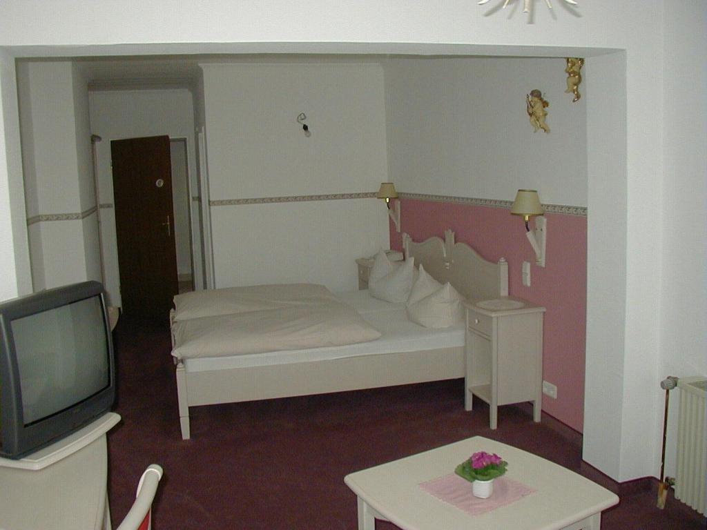 Hotel Schlossgarten Gladenbach ห้อง รูปภาพ
